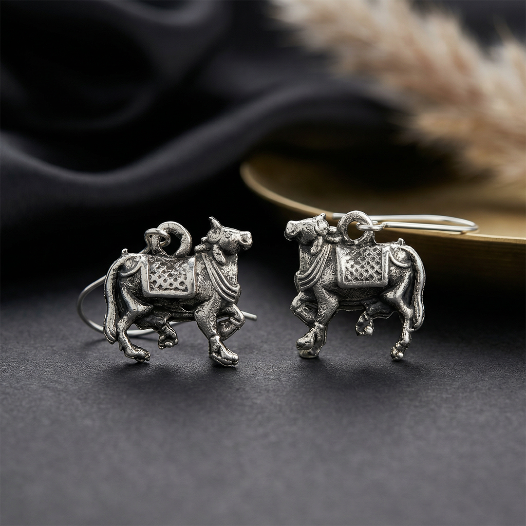 Oxidized Silver Finish Nandi earring